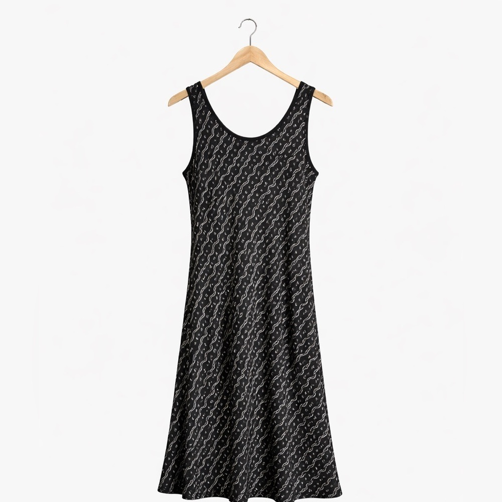 A Wild Thyme Size 16 sleeveless lined black dress with geometric pattern - Picture 2 of 3